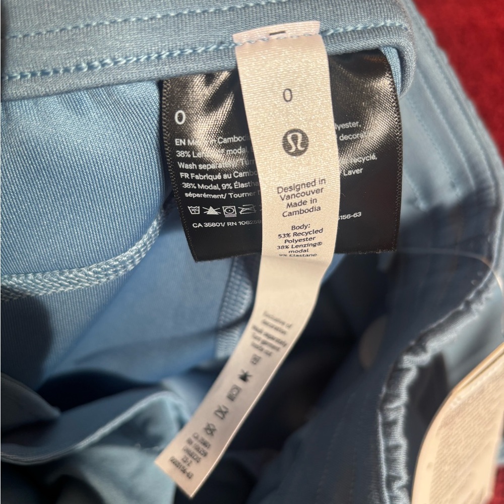 Lululemon Softstreme HR straight leg crop, utility blue size 0, NWT Plus bag - Picture 5 of 10